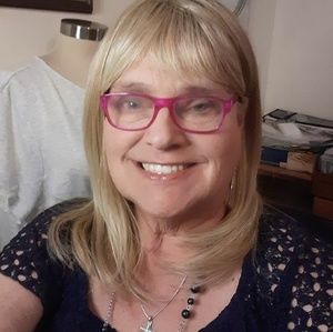 Meet your Posher, Della